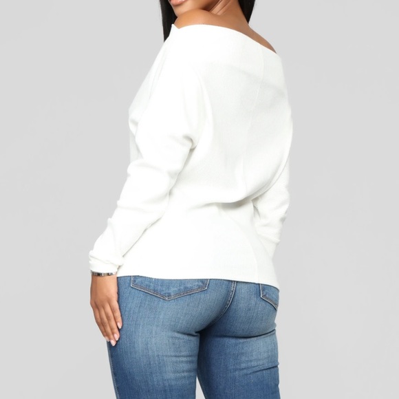 Fashion nova off the shoulder sweater - Picture 3 of 3
